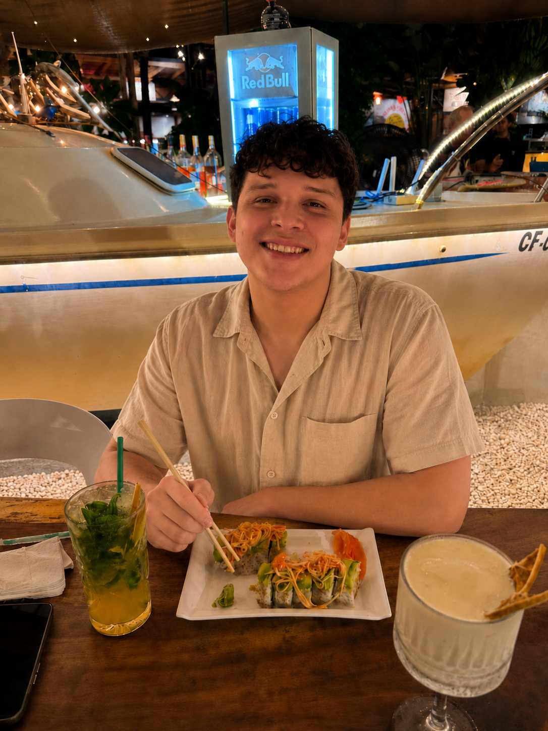 Yordi, Ocean Vista host